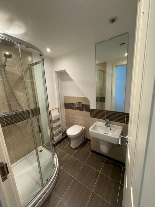 3 Bedroom Flat Apartment